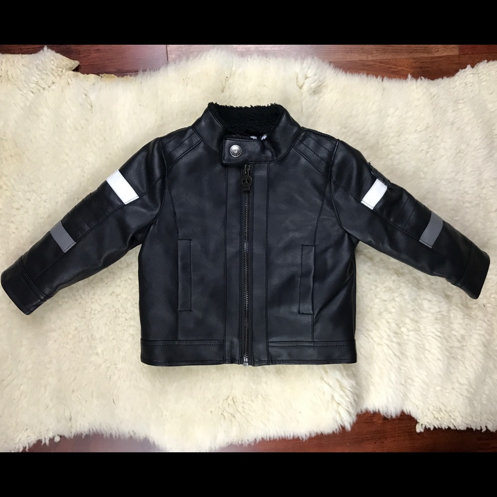 ♻️Adorable Faux Leather Full Zip skull jacket